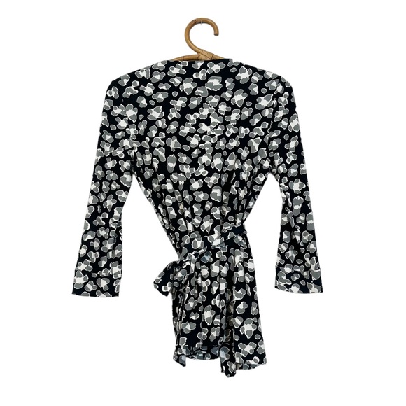 Diane Von Furstenberg | The New Jill Wrap Top Size 4 - Picture 4 of 10